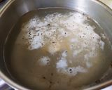 超簡単！余った餃子の皮とネギの即席スープ作り方2写真