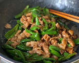 簡単料理【甘唐辛子と豚のコク甘味噌炒め】作り方4写真