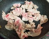 もやしとニラと豚バラのガチとん平焼き作り方1写真