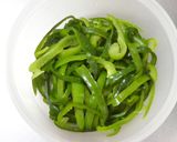 レンジ３分ピーマンカニカマ胡麻マヨサラダ作り方3写真