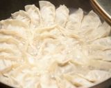 合挽きミンチとニラがたっぷり⁂簡単焼餃子作り方6写真