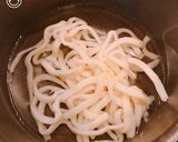 混ぜ込みわかめとトマトで、簡単うどん!作り方1写真