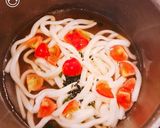 混ぜ込みわかめとトマトで、簡単うどん!作り方2写真