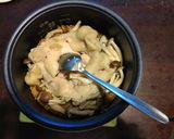 丸ごと1枚!鶏肉としめじの豪快炊き込みご飯❀作り方6写真