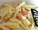 ブラックペパーが熱い！長芋のカルボナーラ作り方3写真