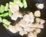 胸肉ブロッコリーの芯夏野菜旨辛炒め作り方11写真