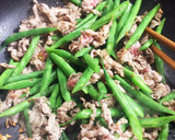 いんげんと牛肉のにんにく炒め作り方5写真