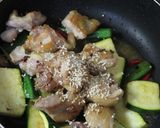 鶏もも肉とズッキーニの花椒・醤油炒め作り方9写真
