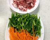 ピーマンとにんじんと豚肉の甘辛炒め煮作り方1写真