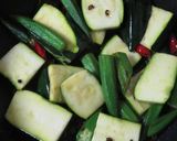 鶏もも肉とズッキーニの花椒・醤油炒め作り方8写真