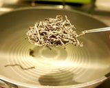 天気の子より！卵白と塩昆布の簡単スープ♪作り方1写真