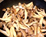 ＊豚肉としめじのたまごとじ＊作り方3写真