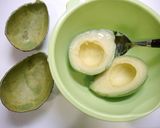 簡単！アボカドと竹輪の辛子明太和え作り方1写真