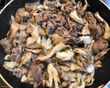絶品☆豚肉と舞茸とズッキーニの辛味噌炒め作り方3写真