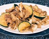 絶品☆豚肉と舞茸とズッキーニの辛味噌炒め作り方6写真