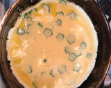 オクラとマーガリンとみりんと牛乳の卵焼き作り方3写真