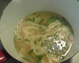 餃子の皮で♬ちょこっとワンタン風スープ作り方3写真