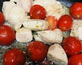 鶏肉とプチトマトのガーリック・バジル炒め作り方3写真