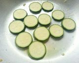 ズッキーニと生ハムとトマトの前菜作り方1写真
