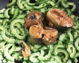 ゴーヤとサバ味噌缶の炒め物作り方3写真