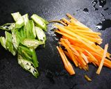 レンジで簡単！オクラ人参チーズ作り方1写真
