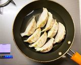 トマトと枝豆のピリ辛餃子作り方4写真
