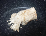 エノキ茸まるごとソテー 卵黄のせ作り方3写真
