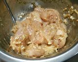 若鶏むね肉のにんにく味噌炒め♪作り方1写真