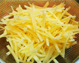 水菜とじゃがいものマヨネーズ炒め作り方2写真