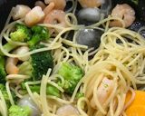 冷製パスタ ブロッコリーとエビのペペロン作り方7写真