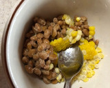 納豆とトウモロコシのご飯（揚げ玉のせ）作り方2写真