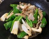 【きのこ】万願寺唐辛子と豚炒め【いれた】作り方5写真
