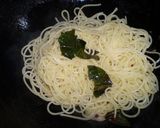 バジルオイルでペペロンチーノ作り方3写真
