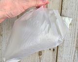 ポリ袋でフリフリ　少量生クリーム泡だて作り方2写真