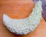 白ゴーヤの苦味抑えめ！カレーマヨサラダ作り方1写真