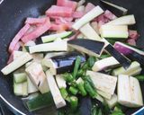 ベーコンと夏野菜と青唐辛子の簡単パスタ作り方5写真