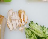 サラダチキンとキュウリの朝たんトースト作り方1写真