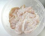 柔らか鶏むね肉ともやしで☆お好み焼き風！作り方1写真