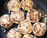 お子様に♡トマトソースの小さなハンバーグ作り方4写真