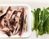 イカとピーマンの味噌マヨネーズ炒め作り方1写真