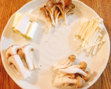 たっぷりきのこのバタぽん炒め☆作り方1写真