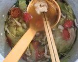 簡単 ヘルシー✿レタスと トマト しめじのスープ作り方6写真
