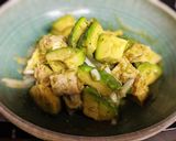 ごま油が香る茹で鶏とアボカドの和風ポキ作り方6写真
