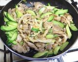 きゅうりと鶏もも肉で青椒肉絲風〜♪作り方7写真