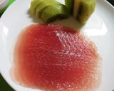 簡単おつまみ キーウィと生ハムに焼酎作り方2写真