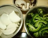 豚肉とゴーヤの甘酢炒め作り方1写真