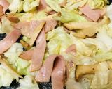 ハム＆キャベツの野菜炒め●目玉焼きプラス作り方2写真