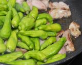 豚肉としし唐の炒め物作り方4写真