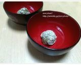 お椀に入れてお湯を注ぐだけ！みそまる作り方4写真
