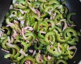 ゴーヤーとベーコンの鰹節炒め作り方6写真